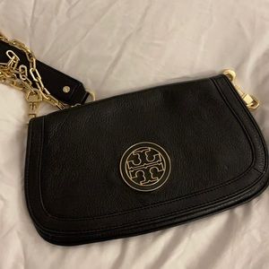 Barely used Tory Burch Clutch/Crossbody bag